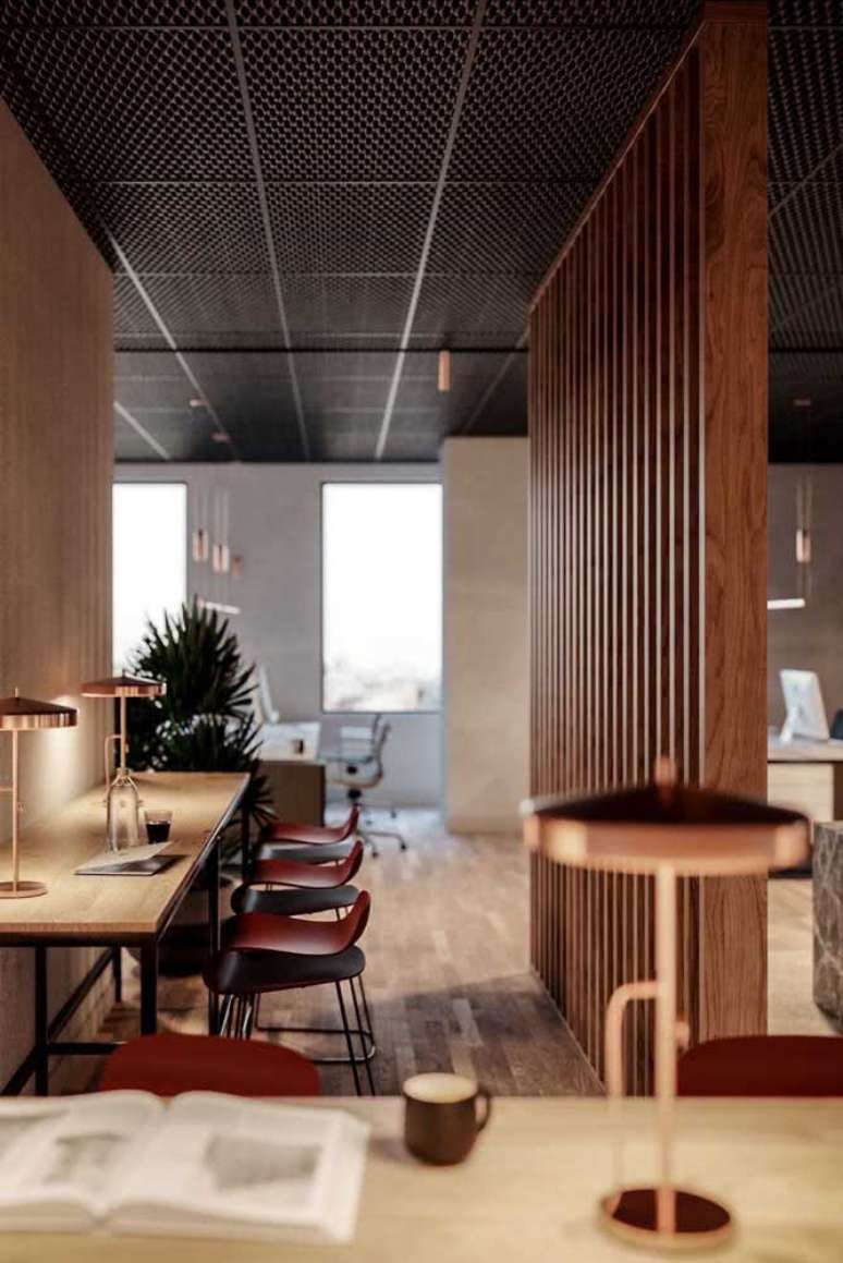 27. Divis&oacute;rias de madeira para escrit&oacute;rio com bancada para estudo -Foto Pinterest