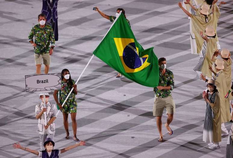 Delega&ccedil;&atilde;o brasileira desfila na cerim&ocirc;nia de abertura dos Jogos de T&oacute;quio
23/07/2021
REUTERS/Mike Blake