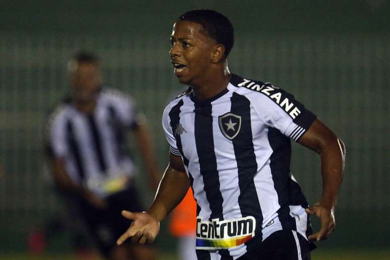 Ênio em ação pelo Botafogo (Foto: Vítor Silva/Botafogo)