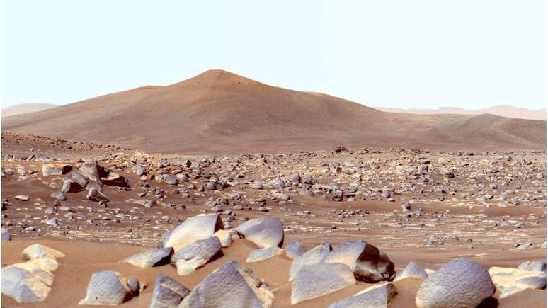 A superfície de Marte é fria e seca, além de ser bombardeada com radiação