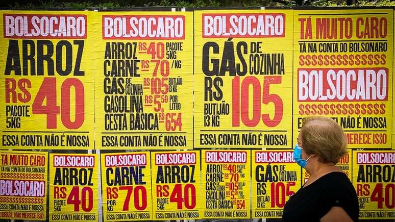 A taxa de desemprego de equilíbrio de um país é aquela em que o nível de emprego não contribui para acelerar a inflação, segundo definição usada pelos economistas