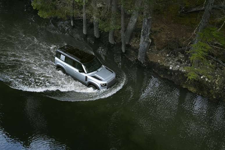 Land Rover Defender 2022 chega ao Brasil nas versões SE e HSE.