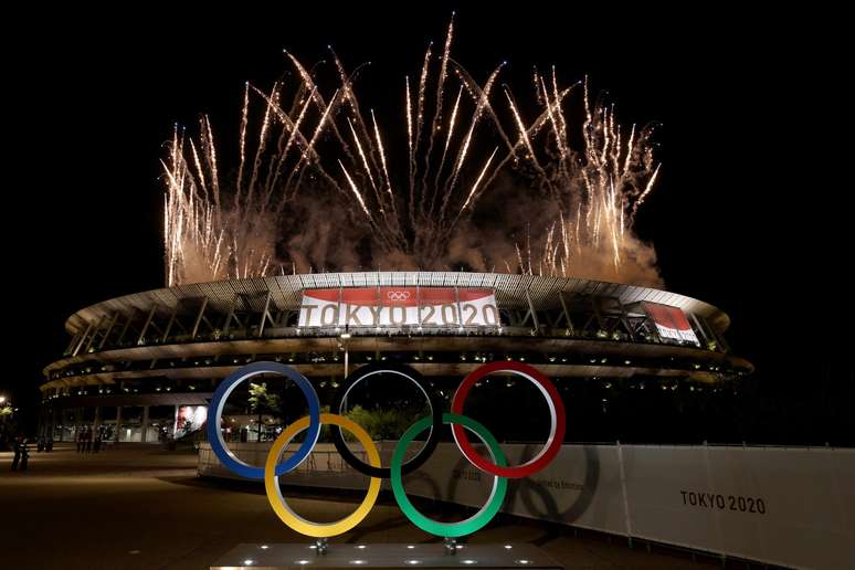 Cerimônia de abertura dos Jogos de Tóquio teve muitos fogos