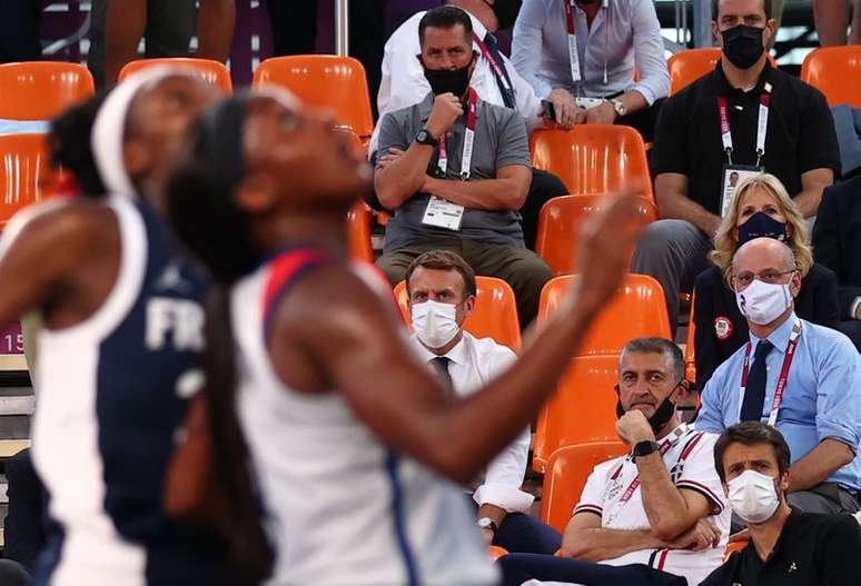 Macron e Jill Biden assistem EUA derrotarem a França no basquete 3x3 feminino
24/07/2021
REUTERS/Andrew Boyers