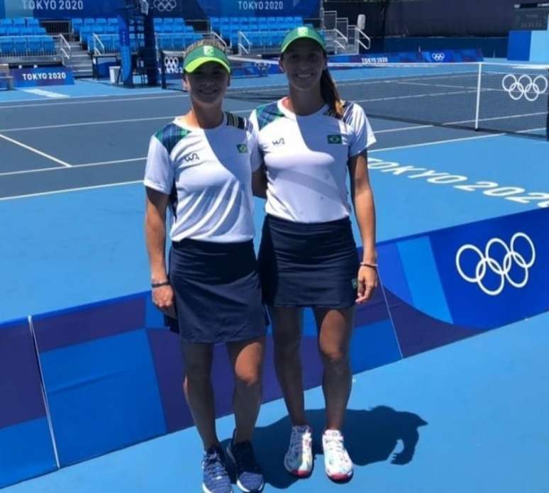 Luisa Stefani, 23ª do mundo, e sua parceira Laura Pigossi vão buscar vaga nas quartas de final de duplas dos Jogos Olímpicos de Tóquio Divulgação