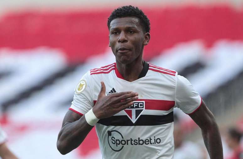 Arboleda lamentou falta de atenção do São Paulo contra o Flamengo (Foto: Rubens Chiri/saopaulofc.net)