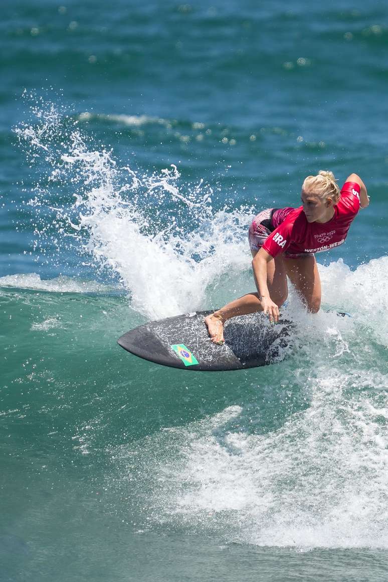 Tatiana Weston-Webb avançou às quartas de final de etapa mexicana do surfe