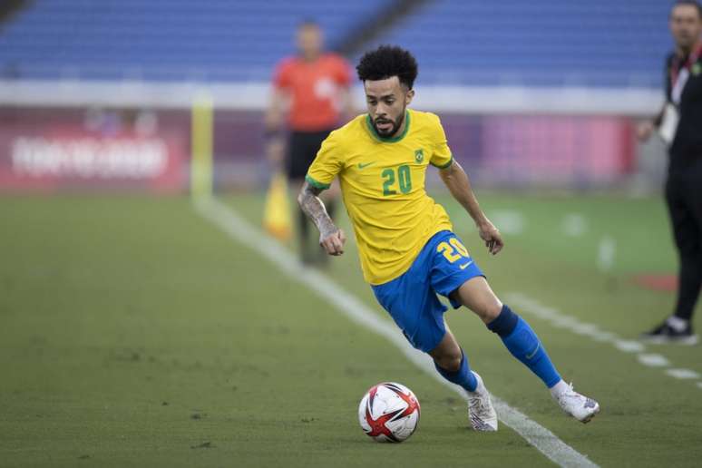 Claudinho veste a camisa 20 da Seleção Olímpica masculina (Foto: Lucas Figueiredo / CBF)