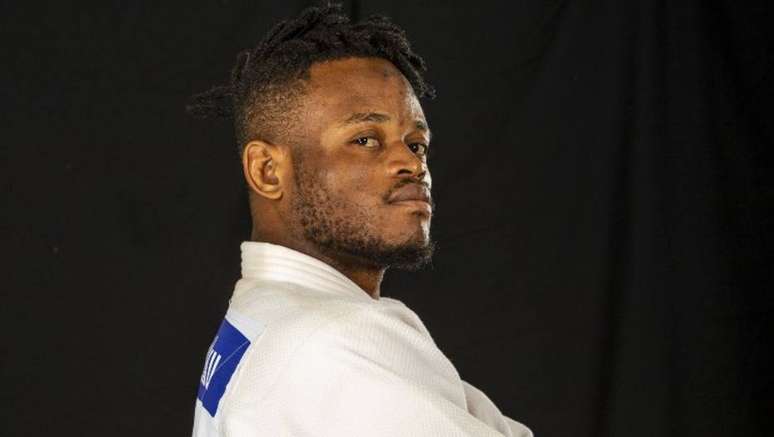 Vivendo no Brasil, judoca congolês Popole Misenga vai disputar a Olimpíada pela equipe de refugiados