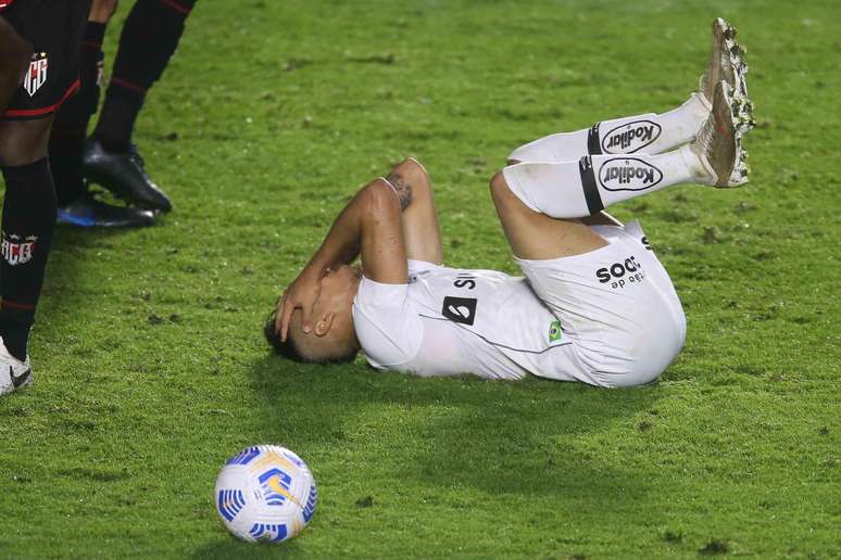 Kaio Jorge lamenta derrota do Santos para o Atletico-GO