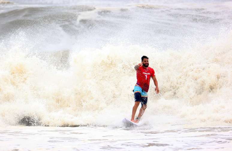 Ítalo Ferreira vai disputar está nas semifinais do surfe masculino