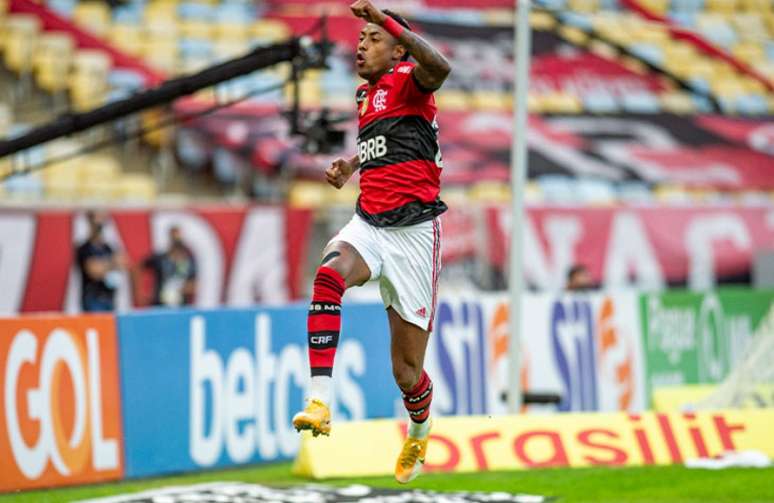 Bruno Henrique marcou três gols na goleada sobre o São Paulo (Foto: Marcelo Cortes/Flamengo)