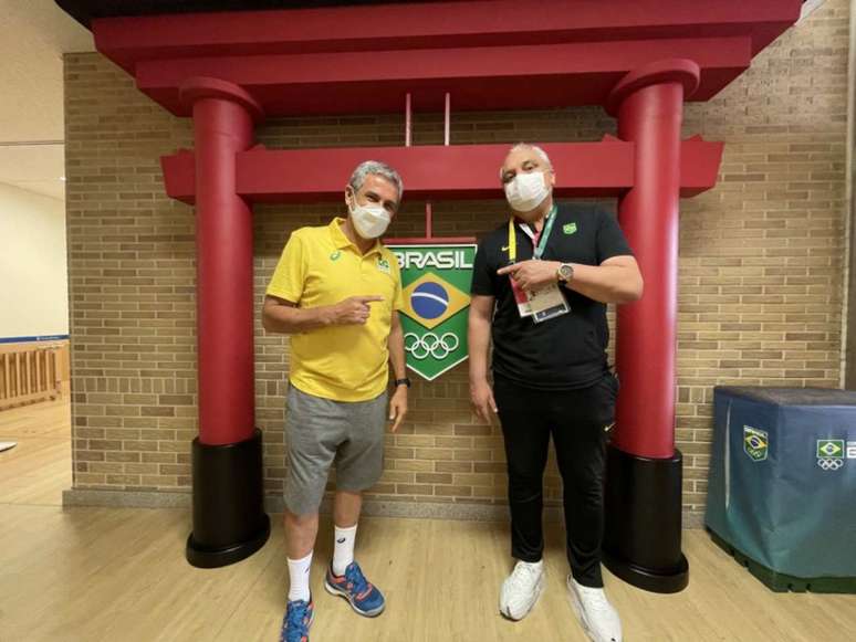 Branco e José Roberto Guimarães tiveram encontro na base do Time Brasil (Foto: Bruno Pacheco / CBF)