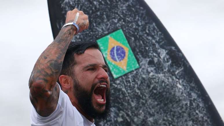 Surfista Ítalo Ferreira conquista primeiro ouro do Brasil nos Jogos de  Tóquio