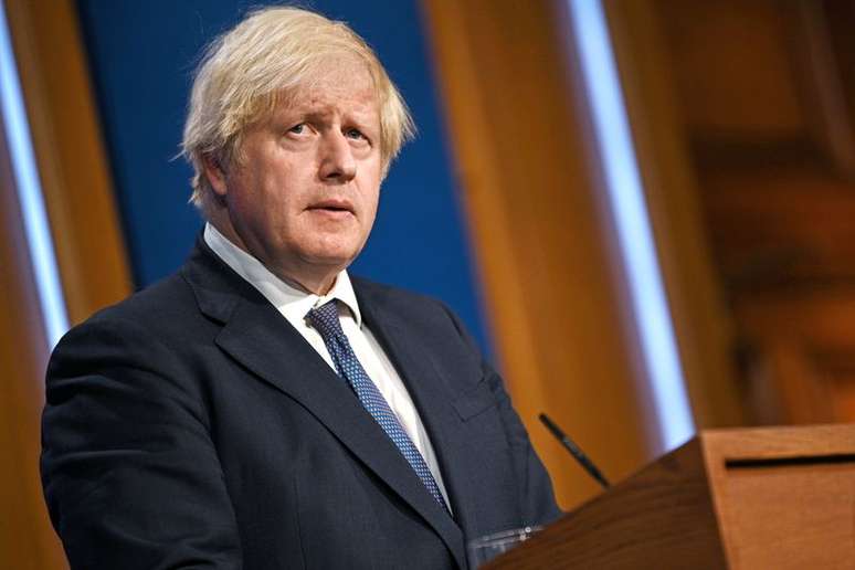 Primeiro-ministro do Reino Unido, Boris Johnson durante entrevista coletiva em Londres
12/07/2021 Daniel Leal-Olivas/Pool via REUTERS