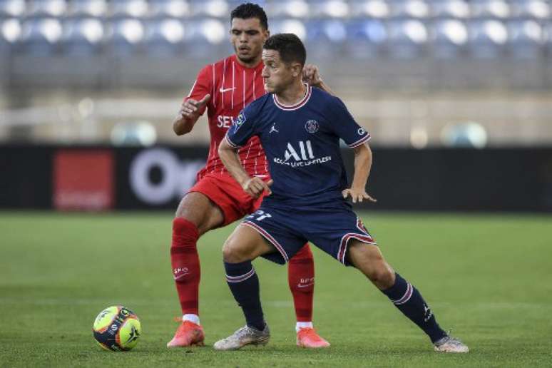 Sevilla e PSG ficaram no empate (Foto: PATRICIA DE MELO MOREIRA / AFP)