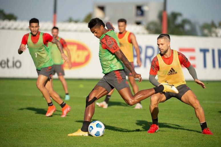 Bruno Henrique em treino do Flamengo no Ninho do Urubu (Foto: Alexandre Vidal/Flamengo)