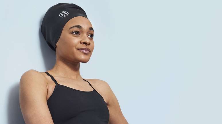 Nadadora britânica Alice Dearing usa touca da marca Soul Cap, proibida na Olimpíada de Tóquio
