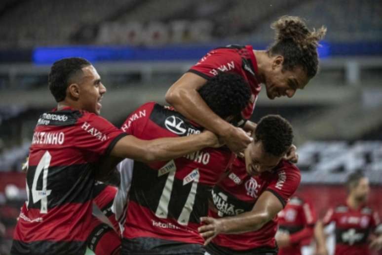 Flamengo eliminou o Coritiba na última fase (Foto: Alexandre Vidal/Flamengo)