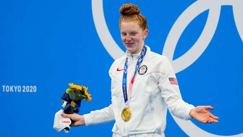 Americana Lydia Jacoby celebra medalha de ouro nesta terça-feira na natação Aleksandra Szmigiel/Reuters