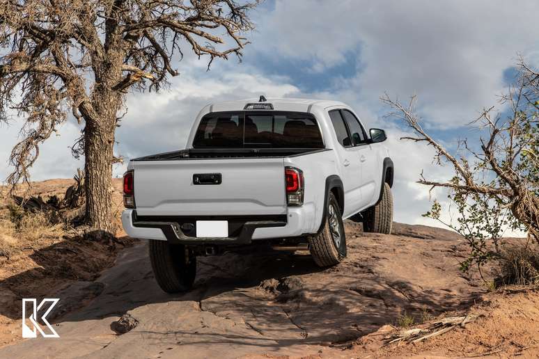 Projeção da nova Hilux feita por Kleber Silva.