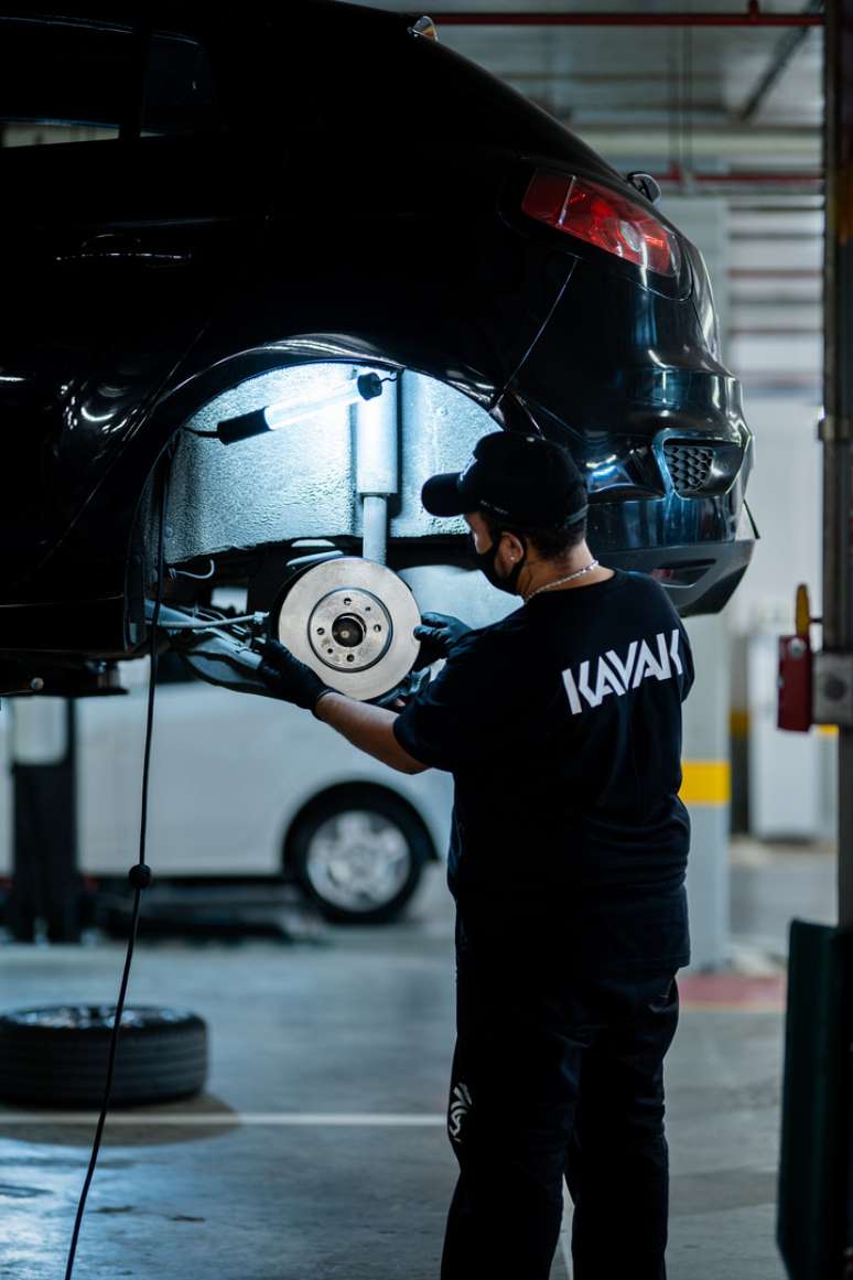 Todos os carros vendidos pela Kavak passam por recondicionamento.