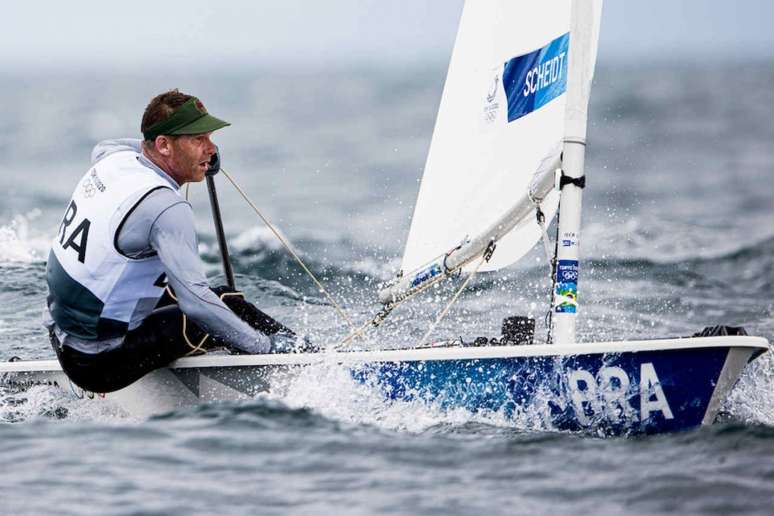Robert Scheidtvolta a competir na Laser (Foto: World Sailing)