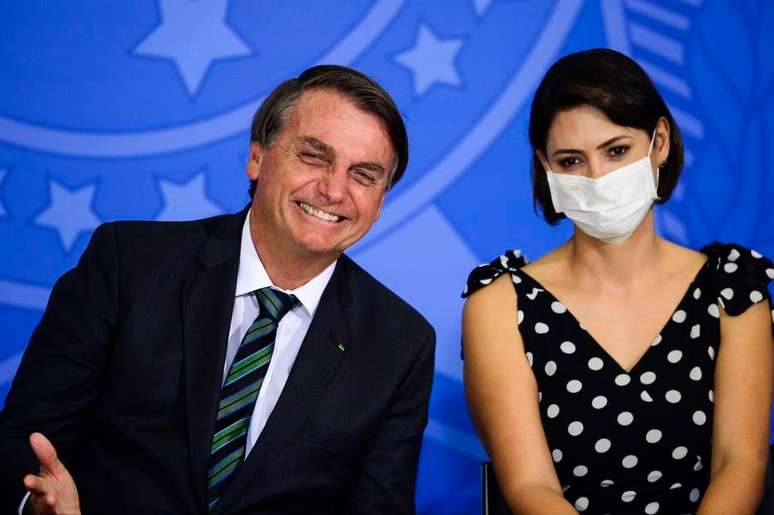 O presidente Jair Bolsonaro e a primeira-dama, Michelle, em evento no Palácio do Planalto.