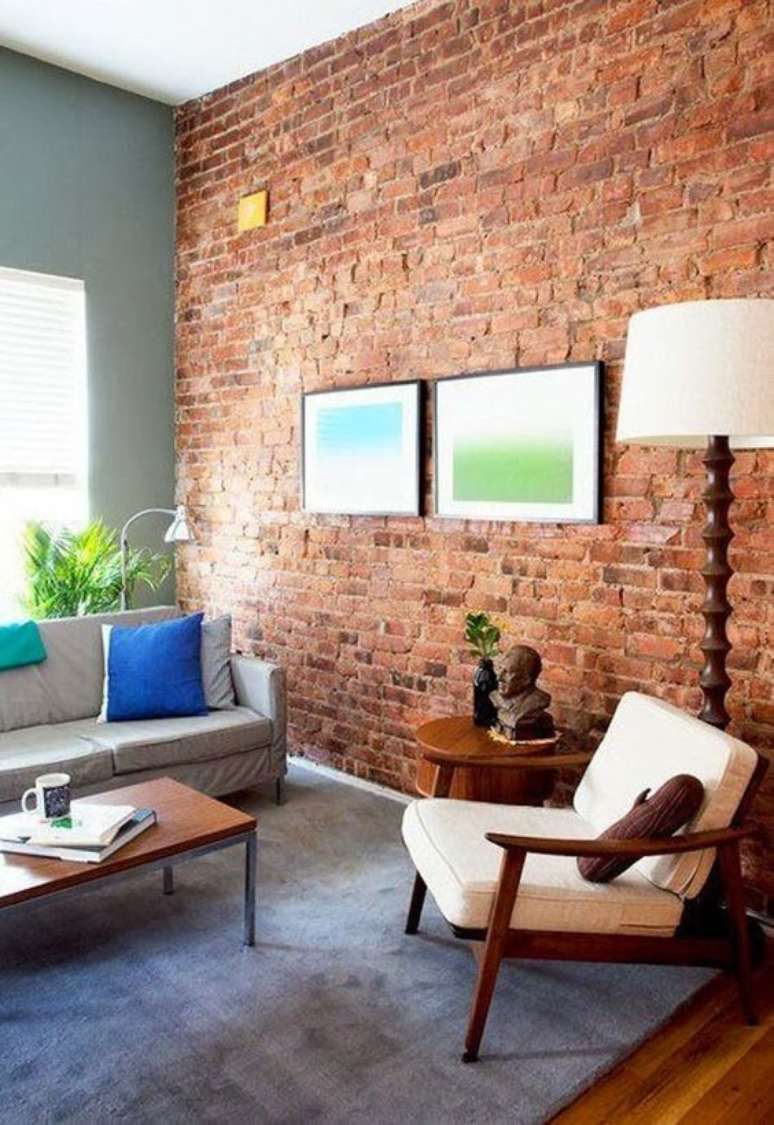 4. Decoração de parede para sala com papel de parede de tijolinho aparente – Foto Pinterest