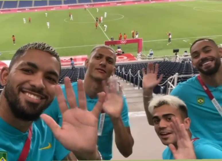 Douglas Luiz, Richarlison, Reinier e Matheus Cunha não perderam a chance de provocar a Argentina (Foto: Reprodução)