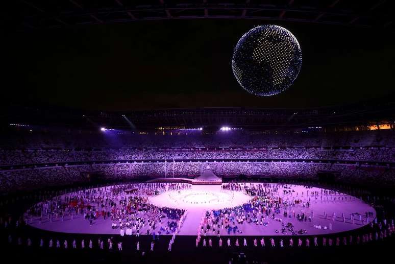 Estádio Olímpico de Tóquio durante cerimônia de abertura da Olimpíada
23/07/2021 REUTERS/Marko Djurica