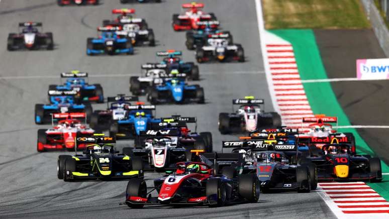 Formato de tr&ecirc;s corridas e duas invers&otilde;es de grid na classifica&ccedil;&atilde;o podem soar estranhos para os f&atilde;s, segundo o diretor executivo da F2 