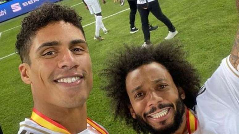 Marcelo e Varane foram companheiros na defesa do Real Madrid (Foto: Arquivo Pessoal)