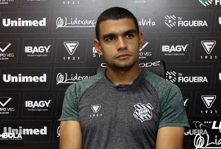 Dene Pinheiro, com entorse, é dúvida para Jorginho (Divulgação/Figueirense)