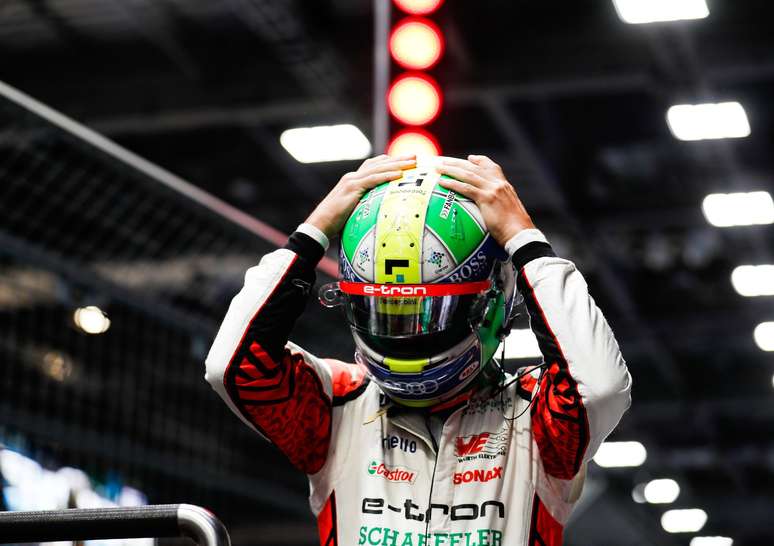 Lucas di Grassi acabou desclassificado 