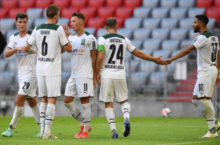 Gladbach bateu o Bayern (Foto: CHRISTOF STACHE / AFP)