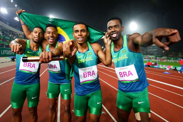 Equipe brasileira do Revezamento 4x100m Wagner Carmo CBAt