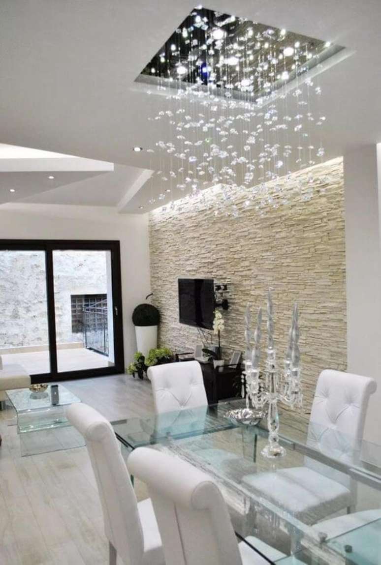 15. Lustre quadrado de cristal para sala com mesa de jantar moderna – Foto Pinterest