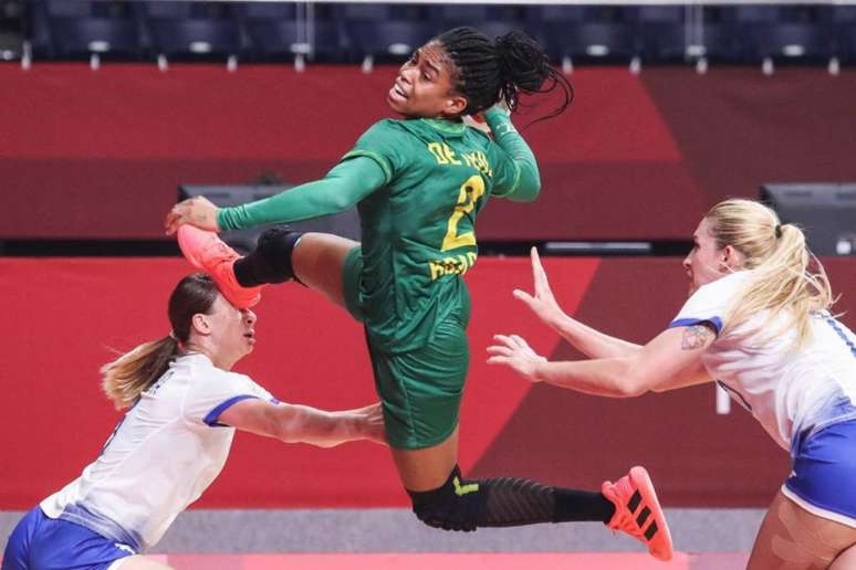 Seleção de handebol feminino volta à quadra (Foto: Wander Roberto / COB)