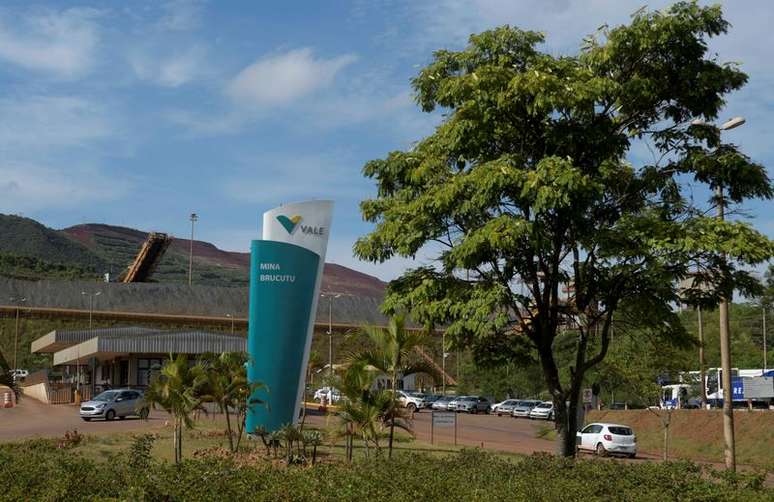 Vista da mina de Brucutu, da Vale, em S&atilde;o Gon&ccedil;alo do Rio Abaixo (MG) 
04/02/2019
REUTERS/Washington Alves