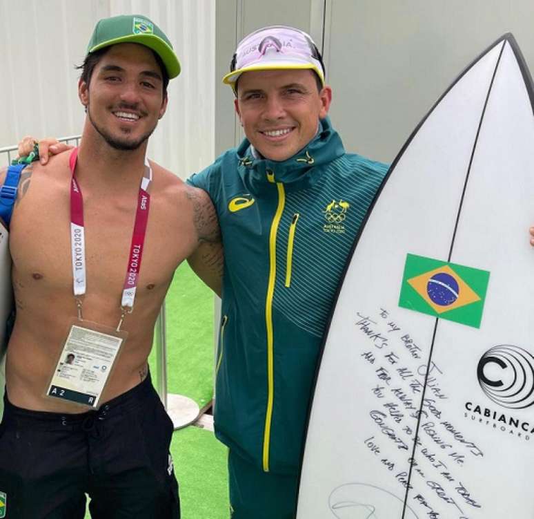 Gabriel Medina e Julian Wilson após os Jogos Olímpicos de Tóquio (Foto: Reprodução/Instagram)