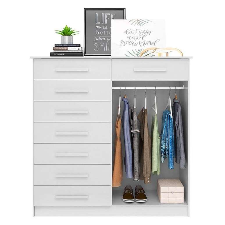 45. C&ocirc;moda com cabideiro branca na decora&ccedil;&atilde;o &ndash; Foto Americanas