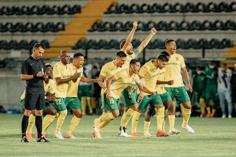 Classificação da Segunda Liga no final da primeira volta. Paços e