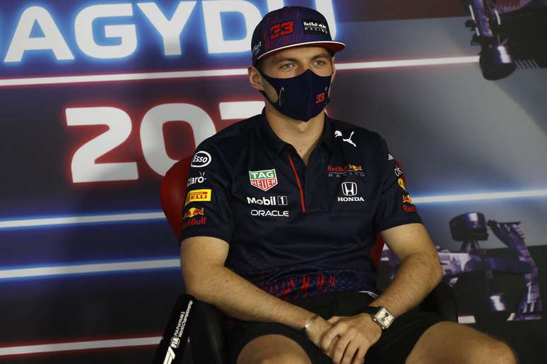 Max Verstappen durante entrevista coletiva do GP da Hungria de F1 