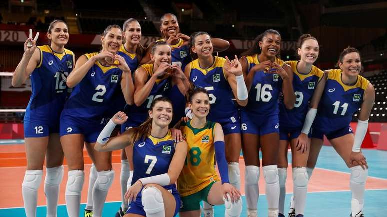 Brasileiras comemoram vit&oacute;ria sobre a S&eacute;rvia
 31/7/2021   REUTERS/Valentyn Ogirenko