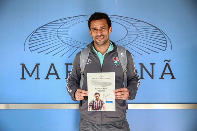 Fred recebeu o convite antes da partida do Fluminense contra o Criciúma (Foto: Lucas Merçon/FFC)