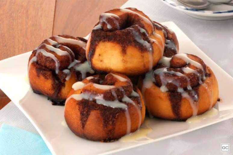 Cinnamon roll  Receitas, Rocambole de canela, Receitas doces