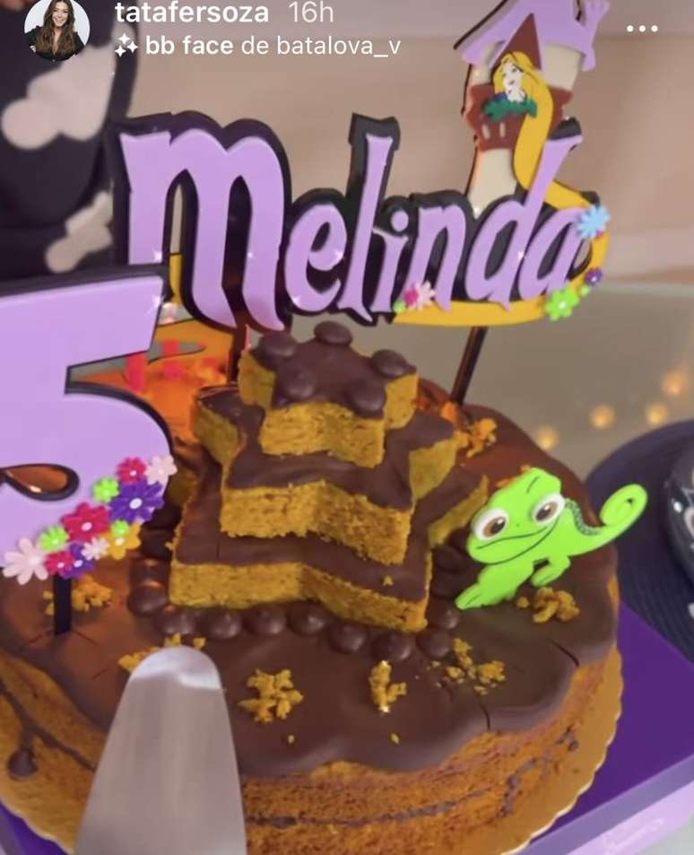 Bolo pedido por Melinda para comemorar o aniversário de 5 anos  