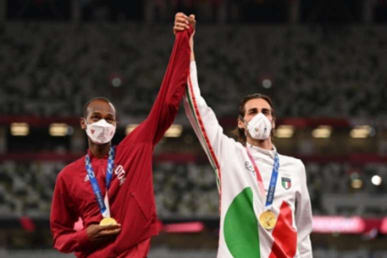 Mutaz Essa Barshim e Gianmarco Tamberi fizeram história (Foto: Ina FASSBENDER / AFP)