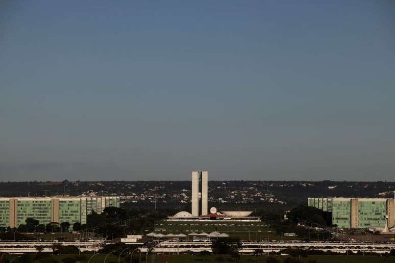 Esplanada dos Ministérios com o Congresso Nacional ao fundo, em Brasília
07/04/2010
REUTERS/Ricardo Moraes 